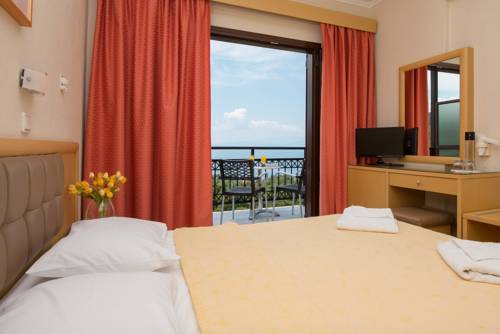 Imagen de la habitación del Hotel Villa Natassa. Foto 5