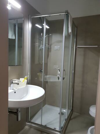 Imagen de la habitación del Hotel Villa Natia. Foto 19