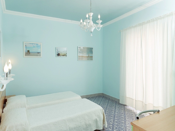 Imagen de la habitación del Hotel Villa Nefele. Foto 6