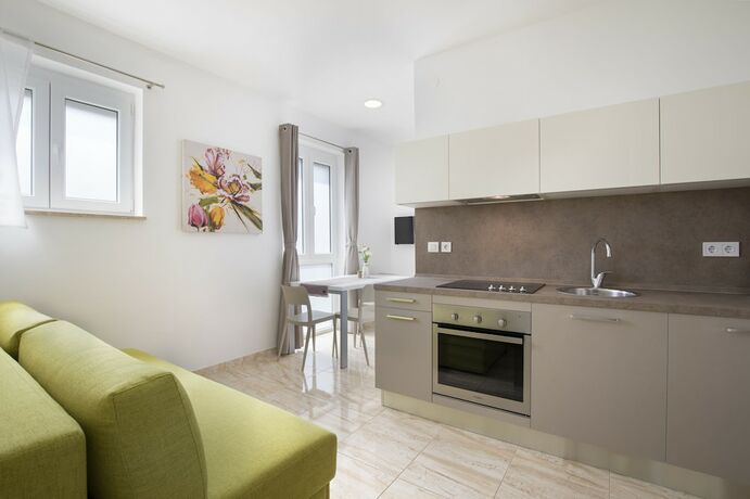 Imagen de la habitación del Hotel Villa Nina Apartments. Foto 13