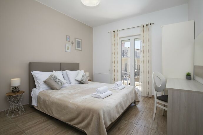 Imagen de la habitación del Hotel Villa Nina Apartments. Foto 17