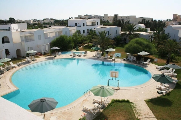 Imagen de la piscina del Hotel Villa Noria. Foto 16