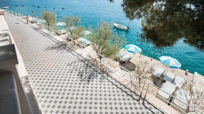Imagen de los exteriores del Hotel Villa Nova, Neum. Foto 11