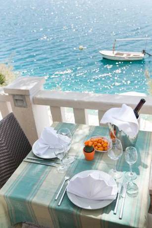 Imagen del bar/restaurante del Hotel Villa Nova, Neum. Foto 2