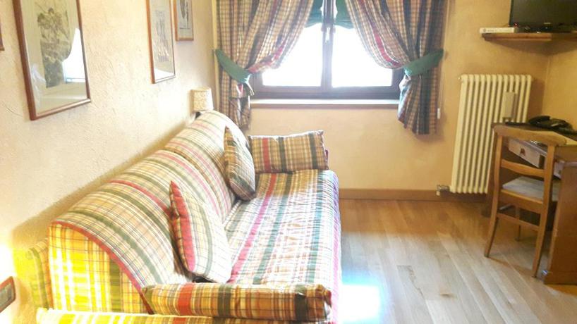 Imagen de la habitación del Hotel Villa Novecento Romantic. Foto 5