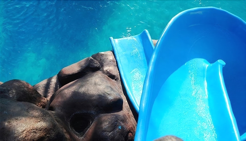 Imagen de la piscina del Hotel Villa Nuria. Foto 19