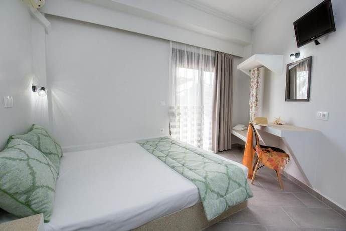 Imagen de la habitación del Hotel Villa Oasis, Limenaria. Foto 16