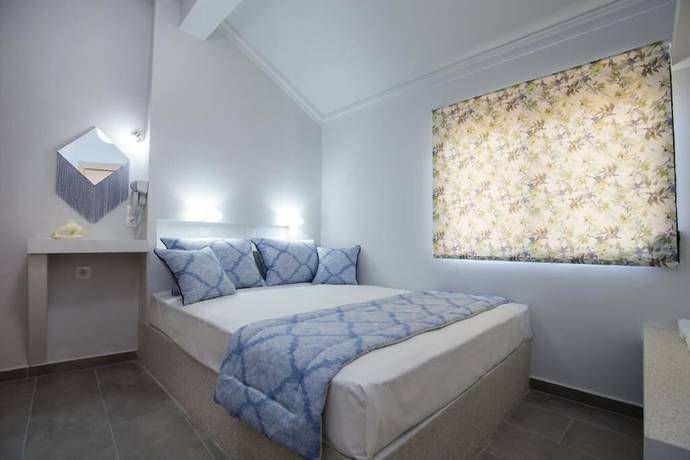 Imagen de la habitación del Hotel Villa Oasis, Limenaria. Foto 20