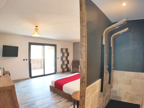 Imagen de la habitación del Hotel Villa Occitana. Foto 17