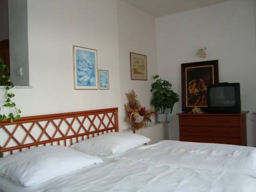 Imagen general del Hotel Villa Olivia. Foto 1