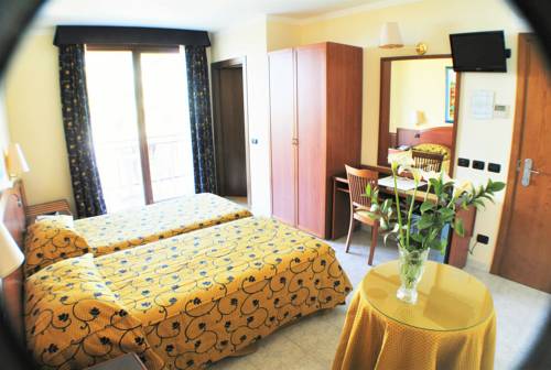 Imagen de la habitación del Hotel Villa Olivo. Foto 7