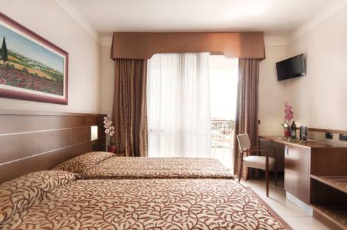 Imagen de la habitación del Hotel Villa Olivo. Foto 9