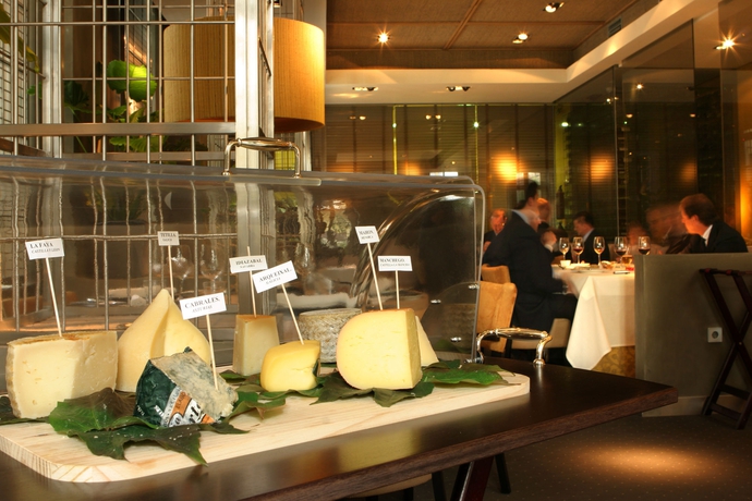 Imagen del bar/restaurante del Hotel Villa Oniria. Foto 3