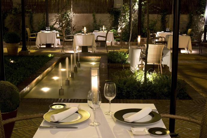 Imagen del bar/restaurante del Hotel Villa Oniria. Foto 5