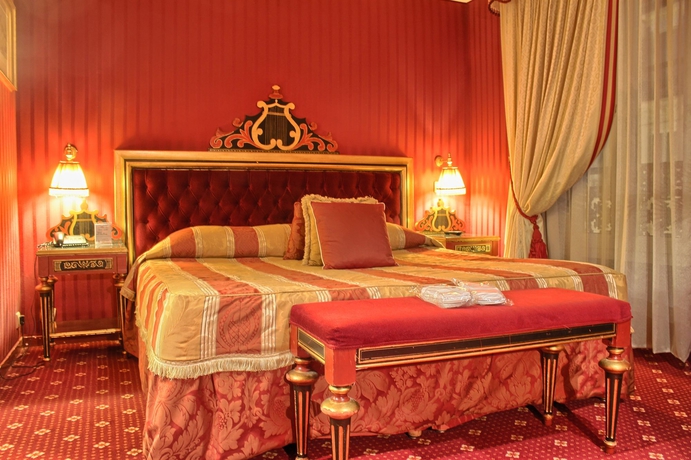 Imagen de la habitación del Hotel Villa Opera Drouot. Foto 10