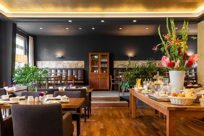 Imagen del bar/restaurante del Hotel Villa Orange. Foto 3