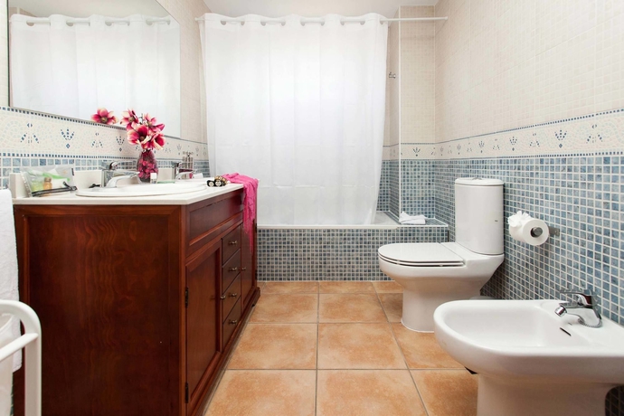 Imagen de la habitación del Hotel Villa Orión. Foto 8