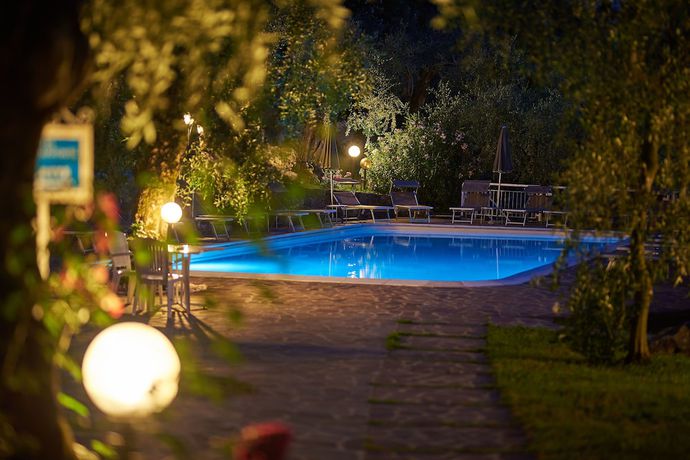 Imagen de la piscina del Hotel Villa Orizzonte, Cassone. Foto 14