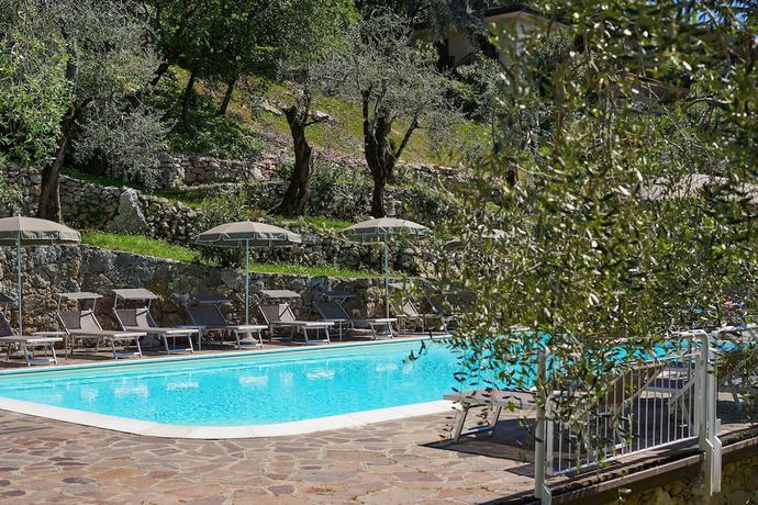 Imagen de la piscina del Hotel Villa Orizzonte, Cassone. Foto 19