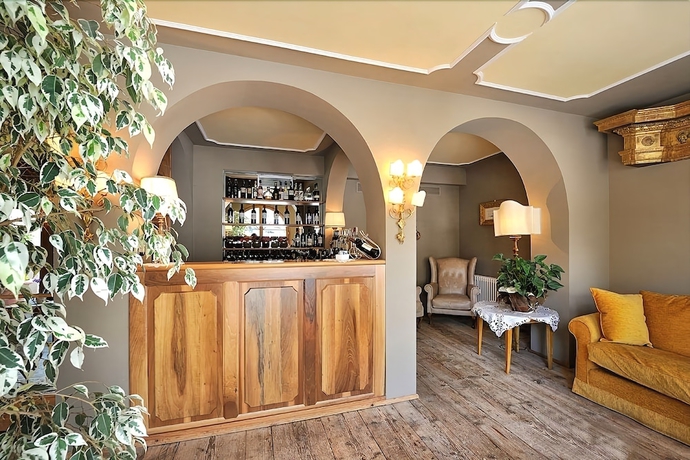 Imagen del bar/restaurante del Hotel Villa Orso Grigio. Foto 2
