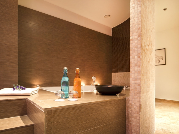 Imagen de los interiores del Hotel Villa Orsula. Foto 12