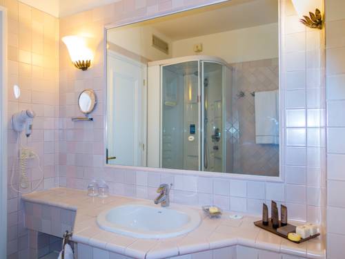 Imagen de la habitación del Hotel Villa Ottone. Foto 4