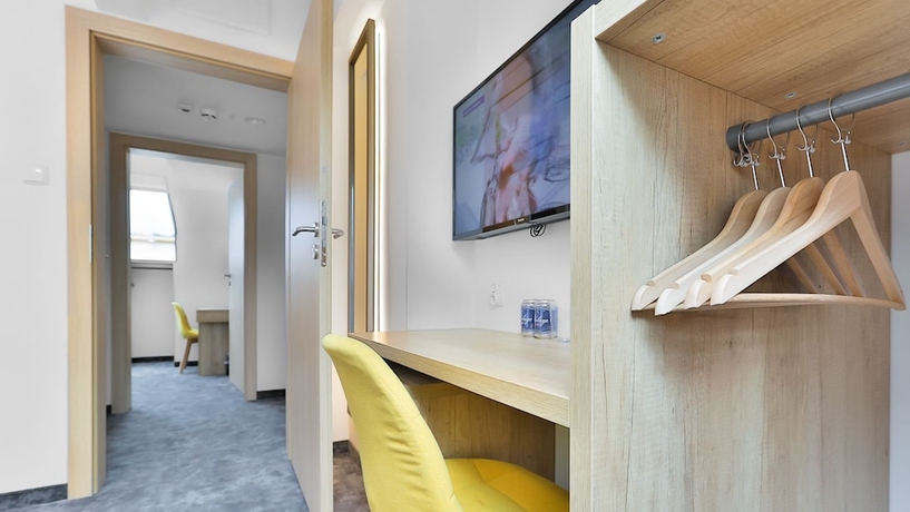 Imagen de la habitación del Hotel Villa Ozone. Foto 6