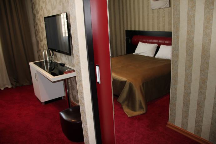 Imagen de la habitación del Hotel Villa Palace. Foto 2