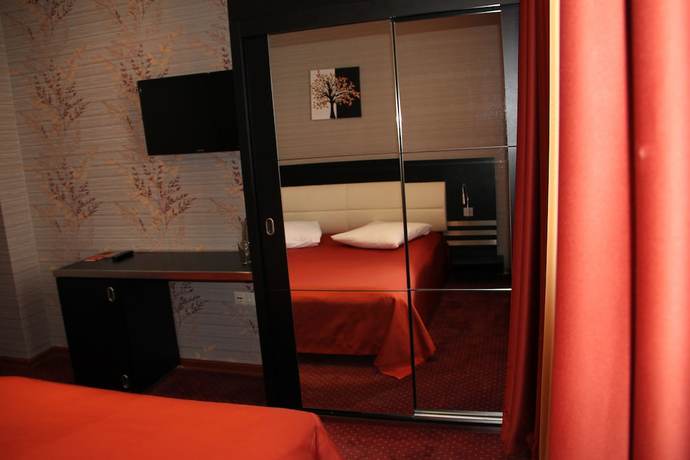 Imagen de la habitación del Hotel Villa Palace. Foto 15