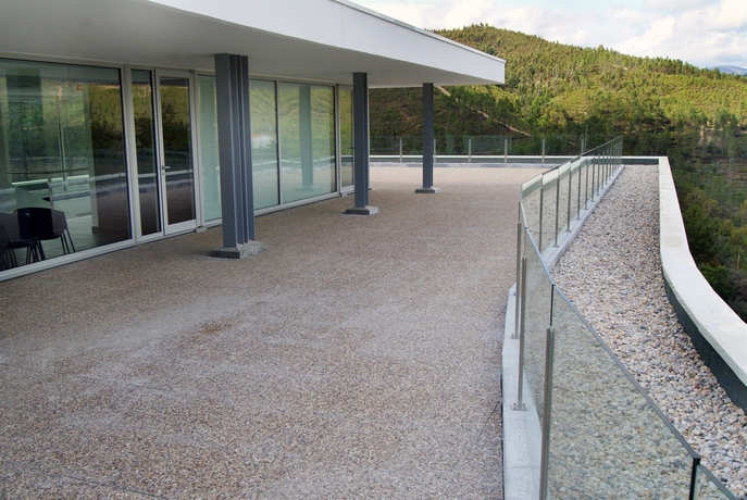 Imagen de los exteriores del Hotel Villa Pampilhosa. Foto 7