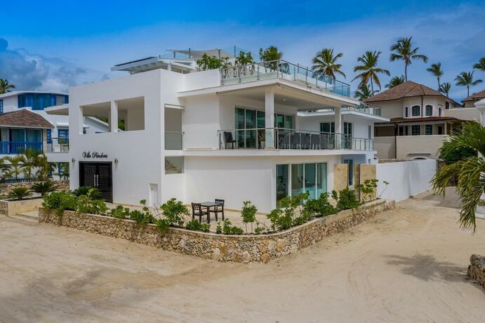 Imagen general del Hotel Villa Pandora Luxury Beachfront Villa in Los Corales Bavaro. Foto 5