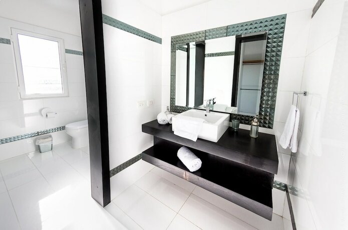 Imagen general del Hotel Villa Pandora Luxury Beachfront Villa in Los Corales Bavaro. Foto 6