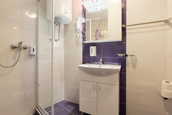 Imagen de la habitación del Hotel Villa Panorama. Foto 11