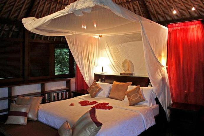 Imagen de la habitación del Hotel Villa Pantulan Bali Hotel. Foto 1