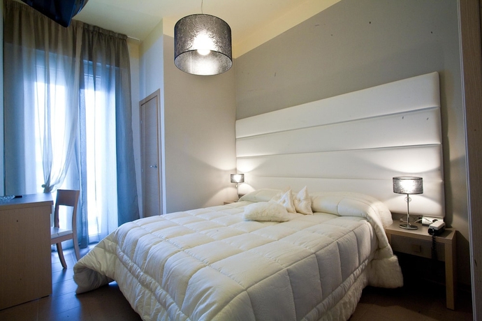 Imagen de la habitación del Hotel Villa Paola, Rimini. Foto 3