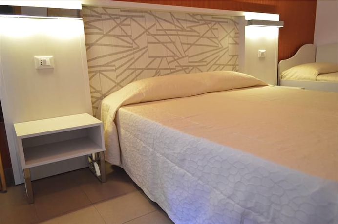 Imagen de la habitación del Hotel Villa Paola, Rimini. Foto 16