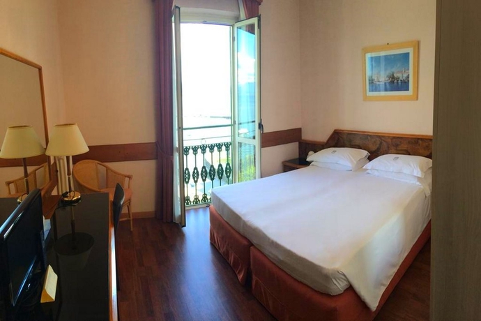 Imagen general del Hotel Villa Paradiso, Meina. Foto 8