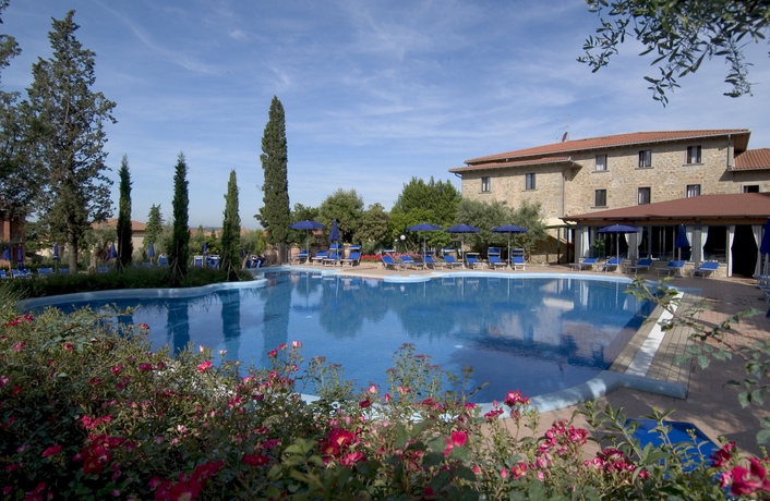 Imagen de la piscina del Hotel Villa Paradiso, Passignano Sul Trasimeno. Foto 14