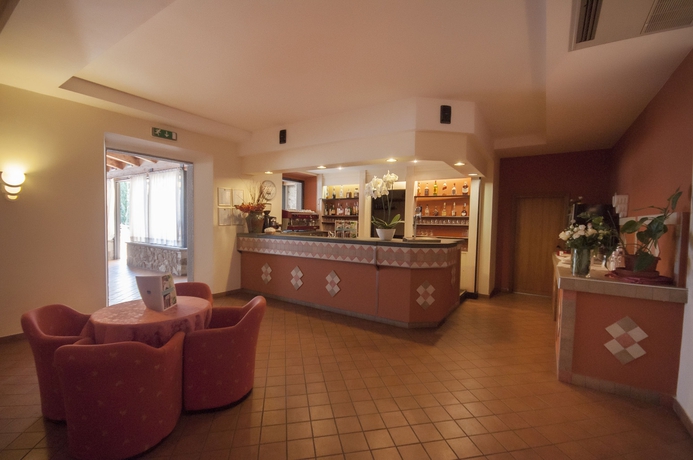 Imagen de los interiores del Hotel Villa Paradiso, Passignano Sul Trasimeno. Foto 10