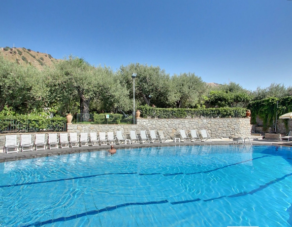 Imagen de la piscina del Hotel Villa Paradiso, Taormina . Foto 11