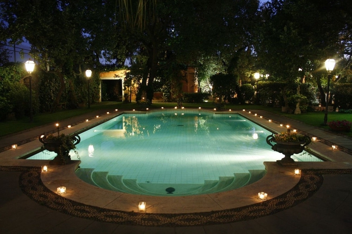 Imagen de la piscina del Hotel Villa Paradiso dell'Etna. Foto 19