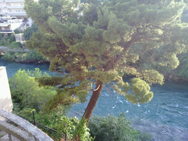 Imagen general del Hotel Villa Park, Mostar. Foto 7