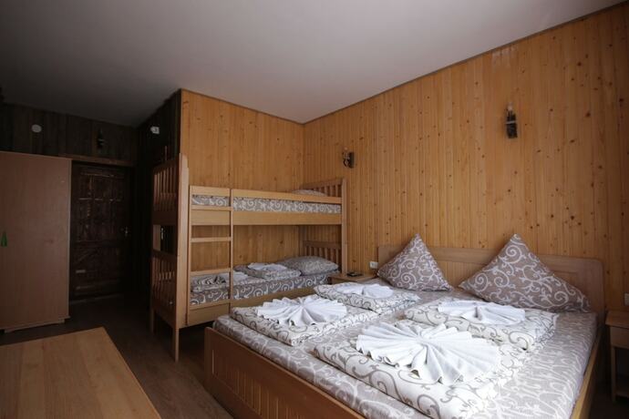 Imagen de la habitación del Hotel Villa Parlament. Foto 20