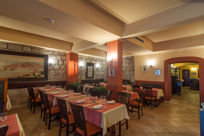 Imagen del bar/restaurante del Hotel Villa Pattiera. Foto 5