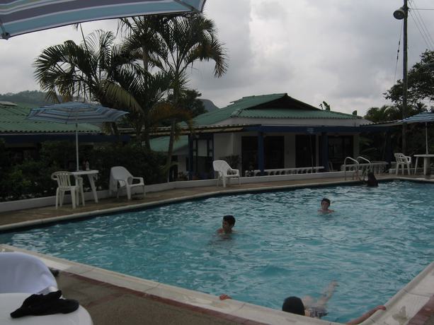 Imagen de la piscina del Hotel Villa Paz. Foto 16