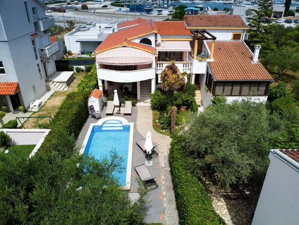 Imagen general del Hotel Villa Petra in Bibinje. Foto 14