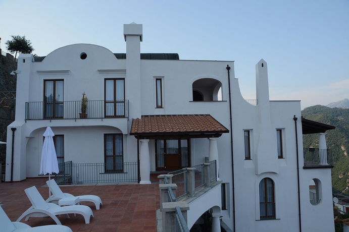 Imagen de los exteriores del Hotel Villa Piedimonte. Foto 15