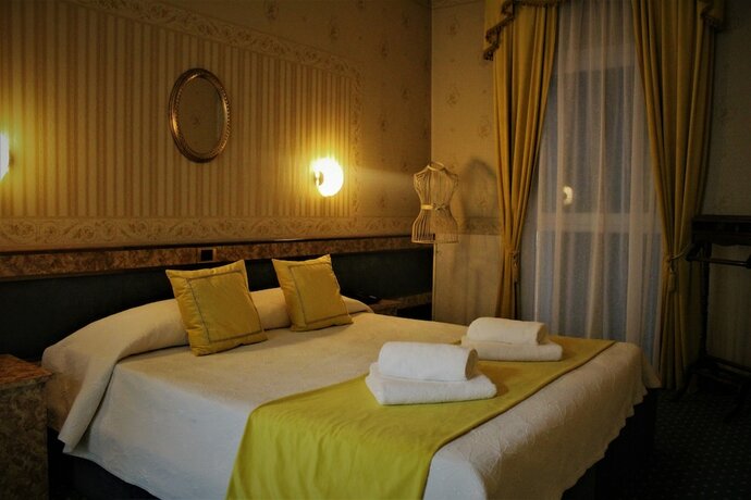Imagen general del Hotel Villa Pigalle, Belvedere. Foto 7
