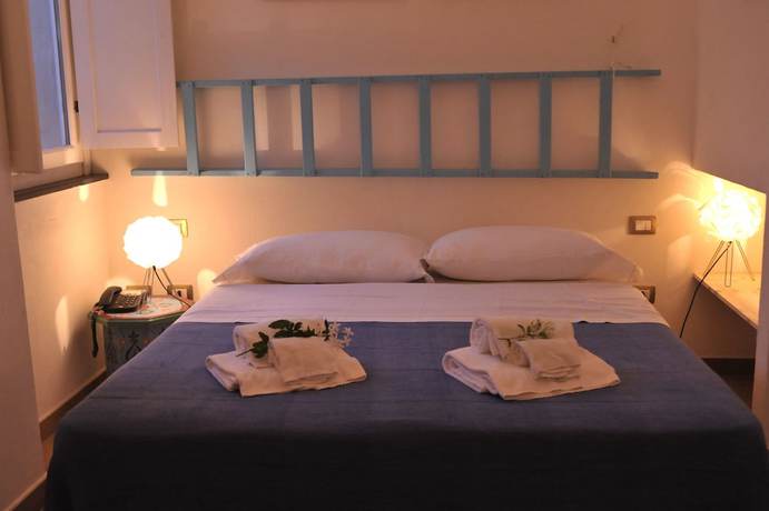 Imagen de la habitación del Hotel Villa Pimpina. Foto 16