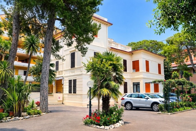 Imagen general del Hotel Villa Pina. Foto 1